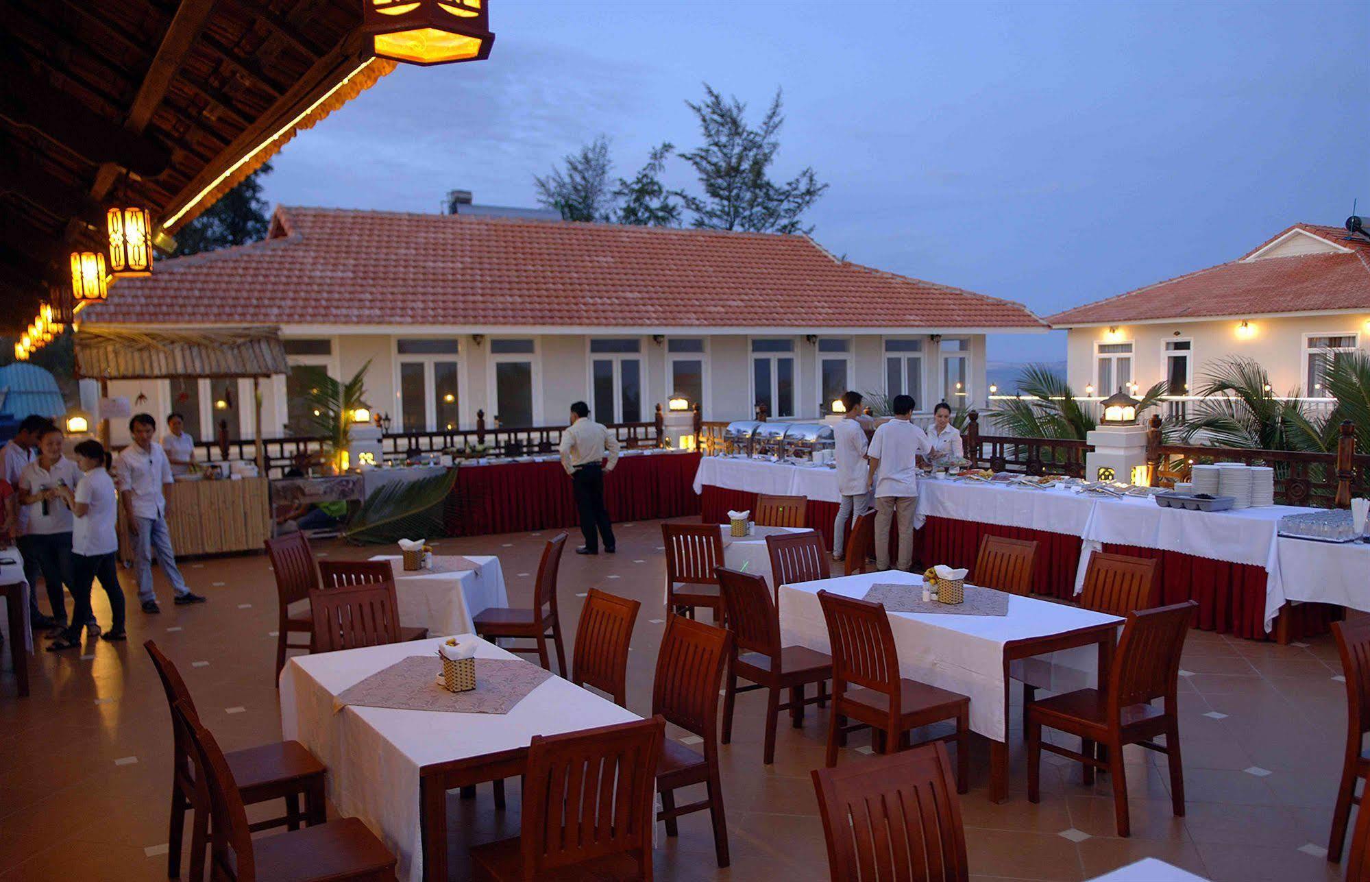 פאן ת'ייט Saigon Emerald Beach Resort מראה חיצוני תמונה